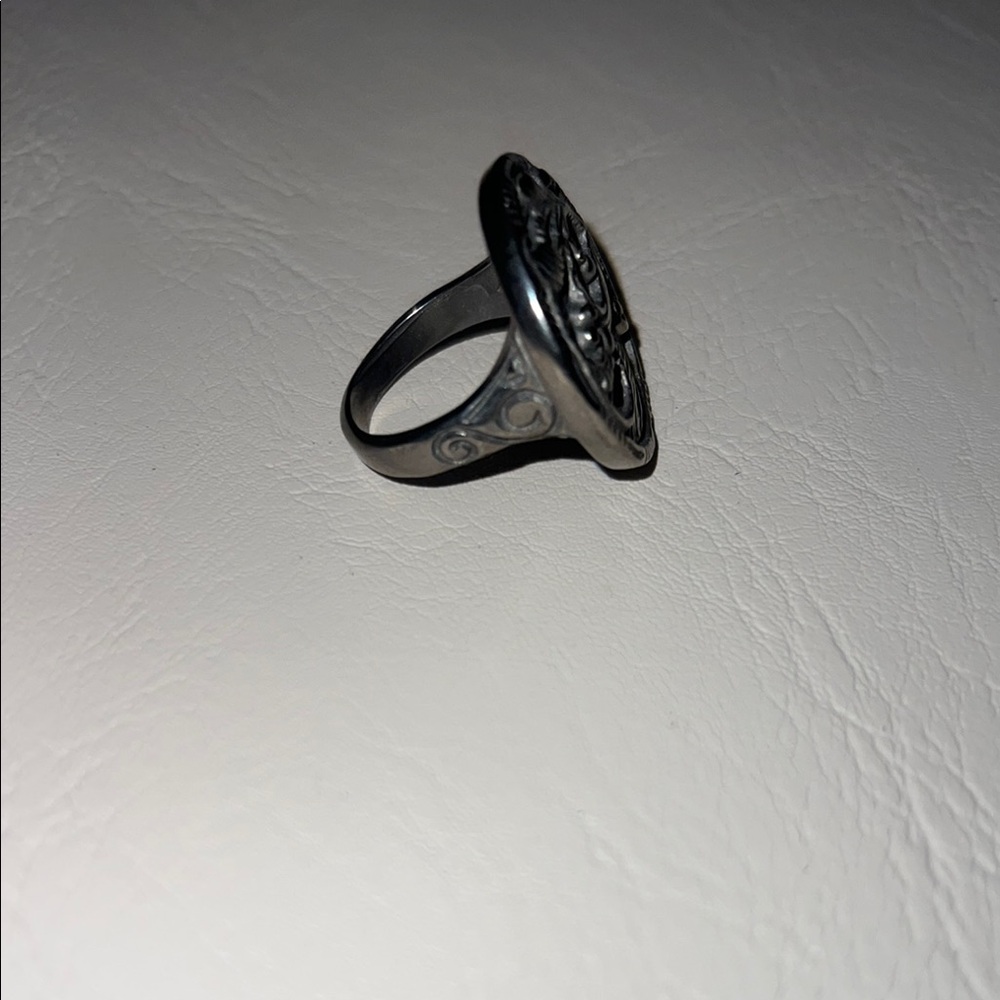 Silver Matte Circular Coin Accessory - Picture 3 of 5